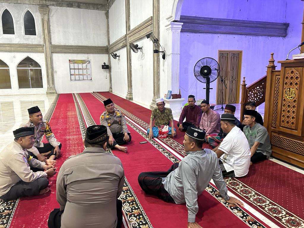 Lagi Meriang, Kapolsek Siak Hulu Tetap Sosialisasi Pemilu Damai