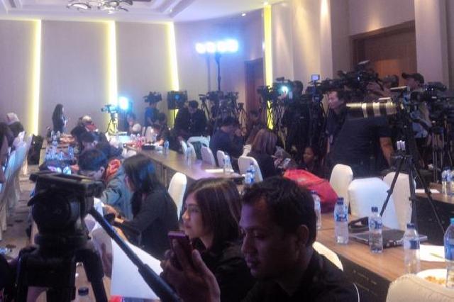 Kalah di Quick Count Sementara, Pendukung Ahok Tampak Cemas