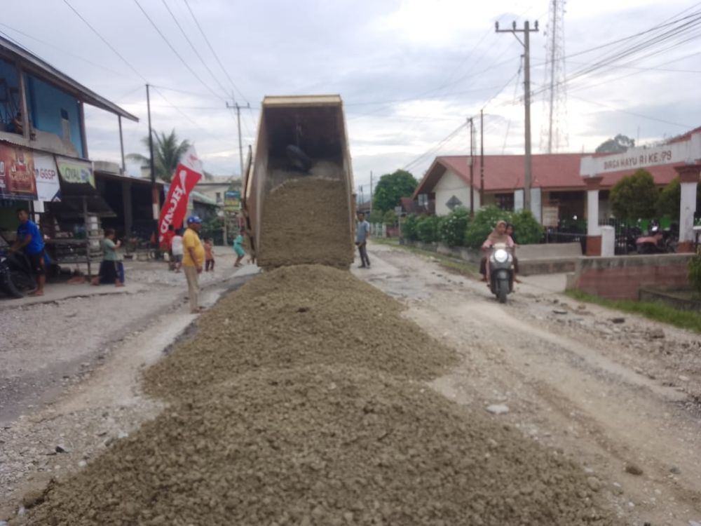 Pemprov Riau Gesa Perbaikan 17 Titik Ruas Jalan Taluk Kuantan - Cerenti
