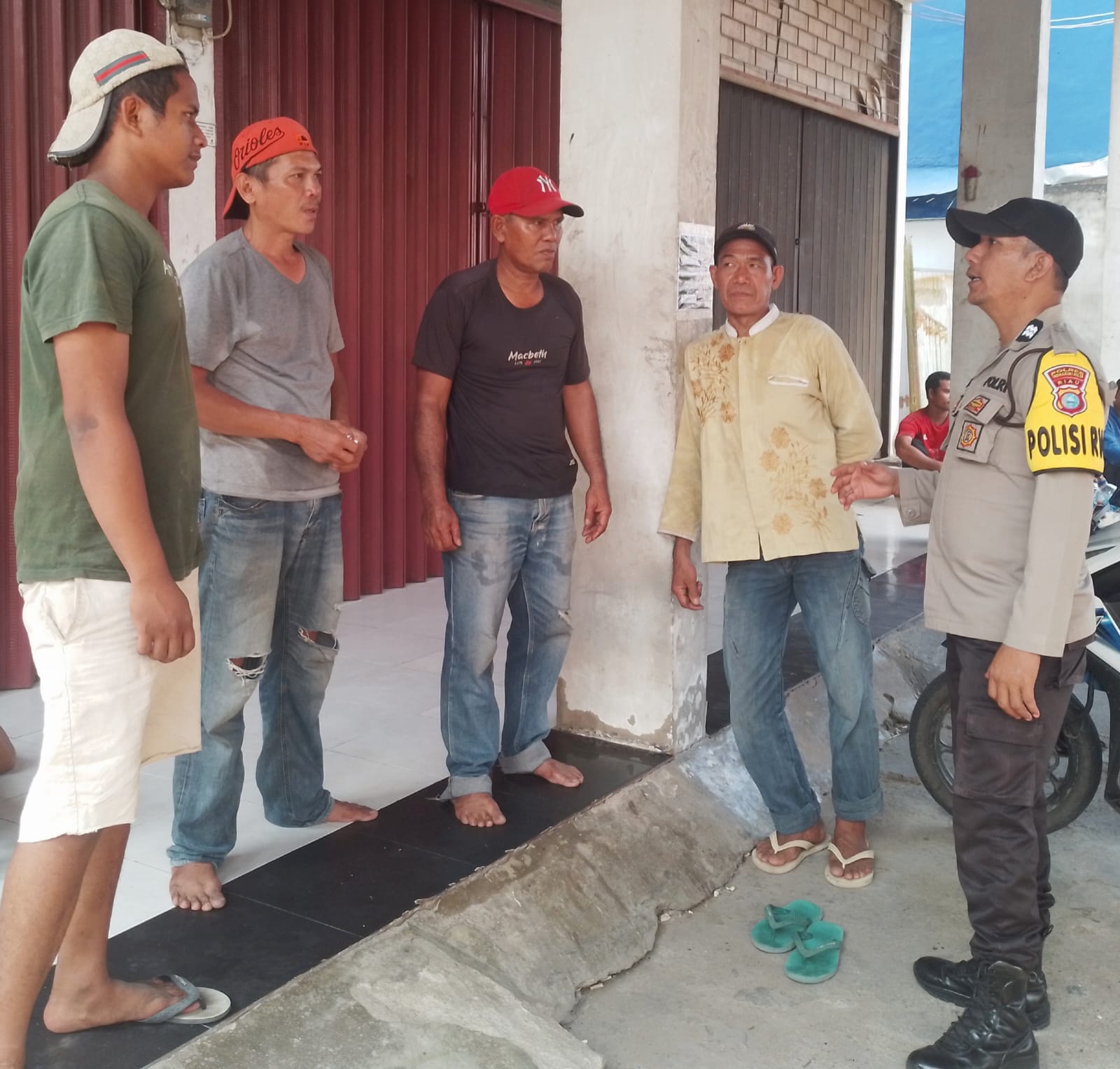 Polsek Tembilahan Hulu Sosialisasi dan Imbauan Pemilu Damai 2024 ke Masyarakat