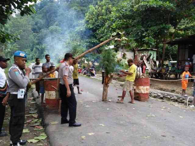 Diduga Ada Pemerintah Ganda di Tolikara, Polisi Telusuri Sampai Gunung