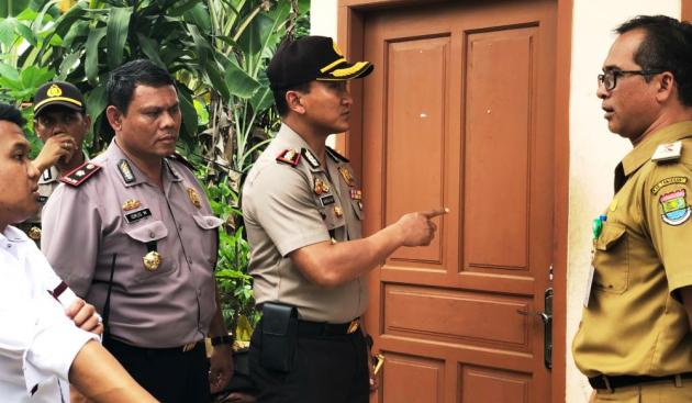 Tega! Tak Hanya Menelanjangi, Warga Juga Aniaya Pasangan Diduga Mesum