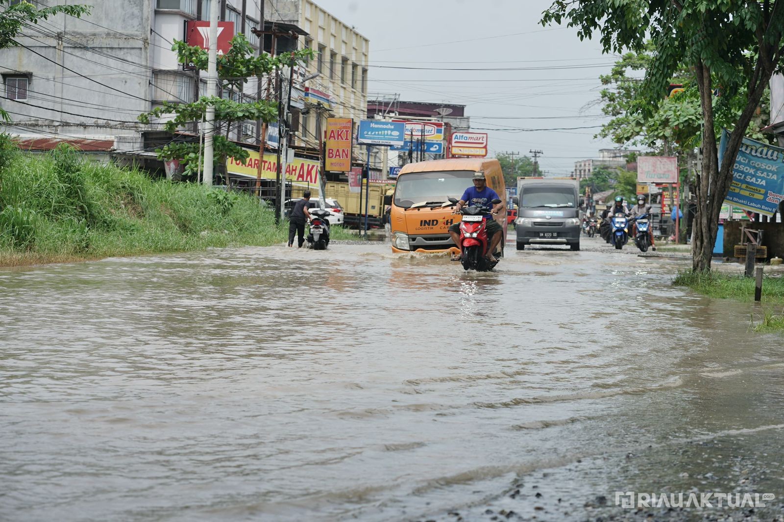 Curah Hujan di Riau Meningkat, Masyarakat Diimbau Waspada