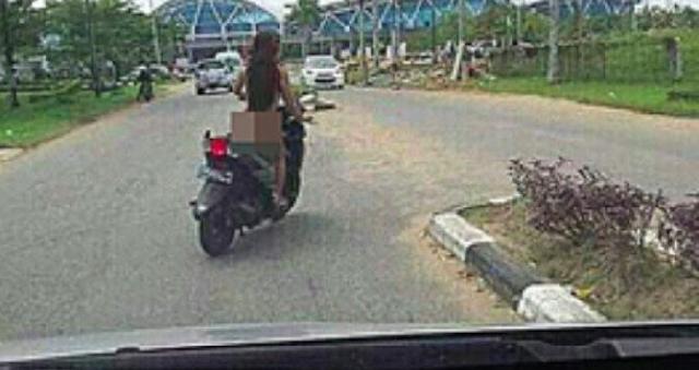 Pengakuan Dona Sebelum Telanjang Kendarai Motor