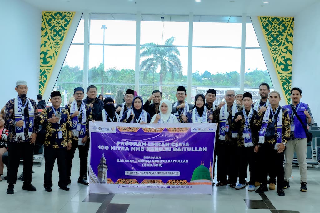 15 Jamaah MMB Travel Berangkat Umrah Lewat Program Umrah Ceria