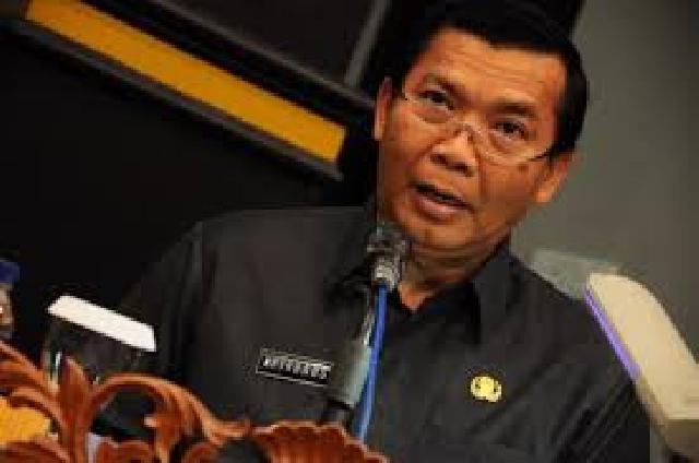 Firdaus Marahi Camat, Lurah dan SKPD Saat Rapat Pagi Tadi