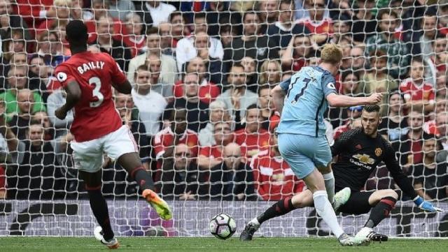 Man City Tumbangkan MU dalam Derby di Old Trafford