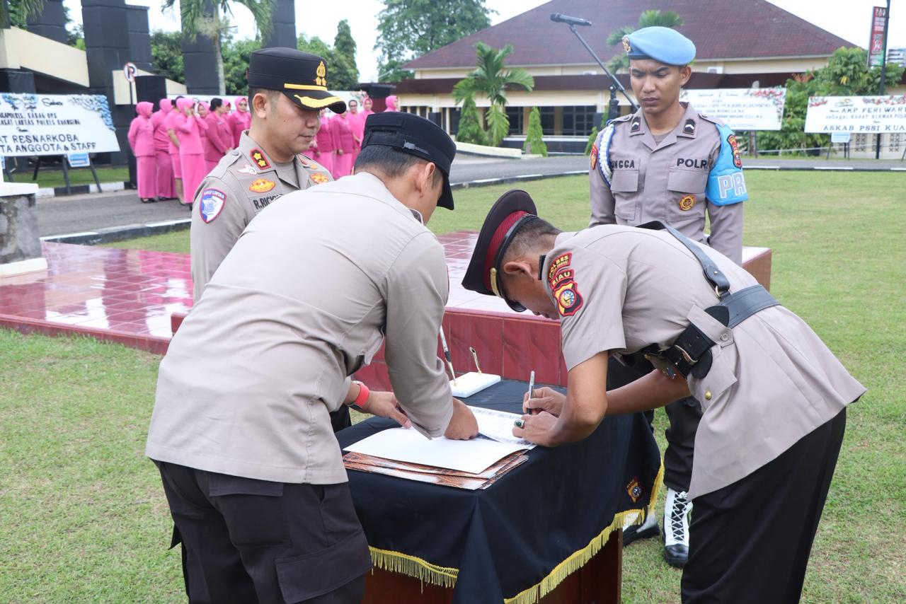 Kapolres Kuansing Pimpin Sertijab 4 Pejabat Utama, Tekankan Integritas dan Kesiapan Nataru