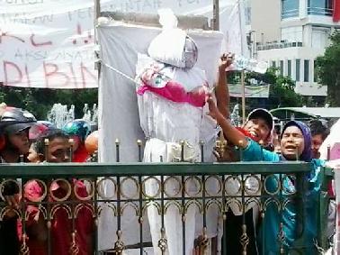 Jeritan PKL Pekanbaru Sambut Kedatangan Piala Adipura