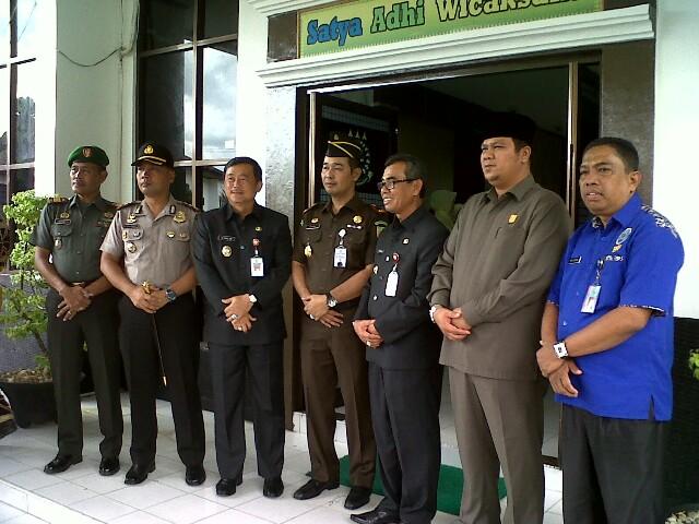 Kajati Riau: Pemkab Kuansing Jangan Ragu Lanjutkan Proyek Terbengkalai