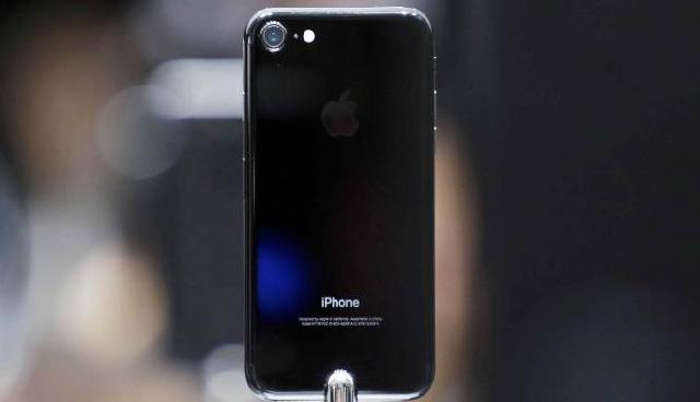 Bocoran Desain iPhone 7s Kamera Ganda Utama Vertikal