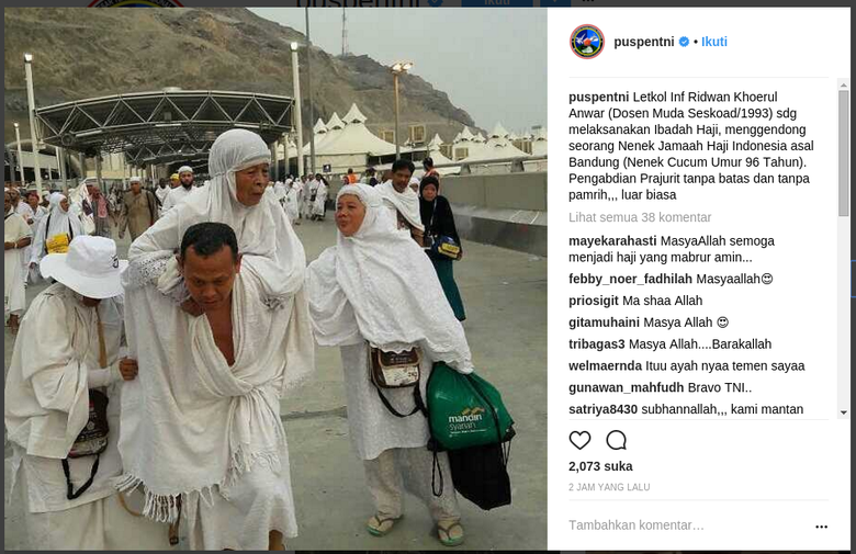 Salut! Letkol Ridwan Gendong Nenek 96 Tahun Saat Berhaji
