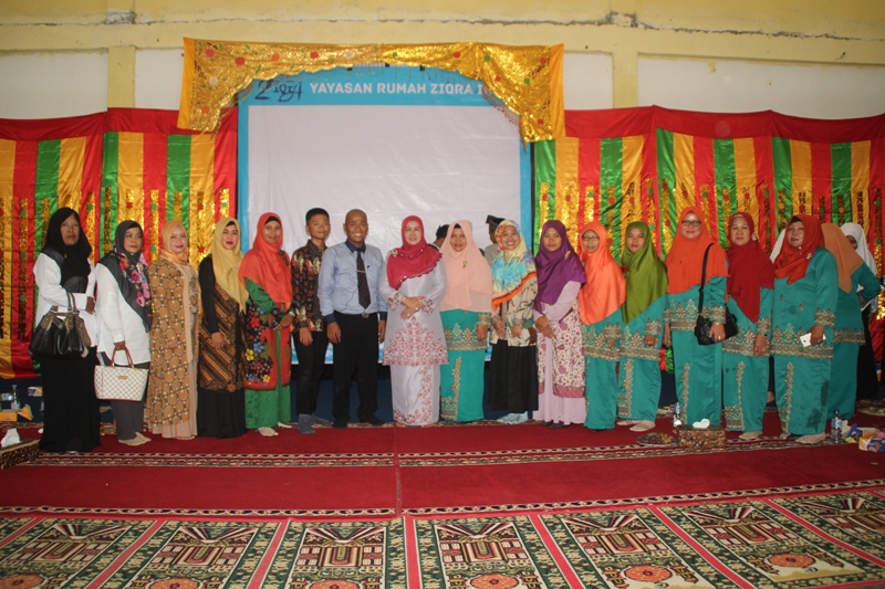 Hadiri Training Revolusi Moral Bangsa, Zulaikhah Wardan Berlinang Air Mata