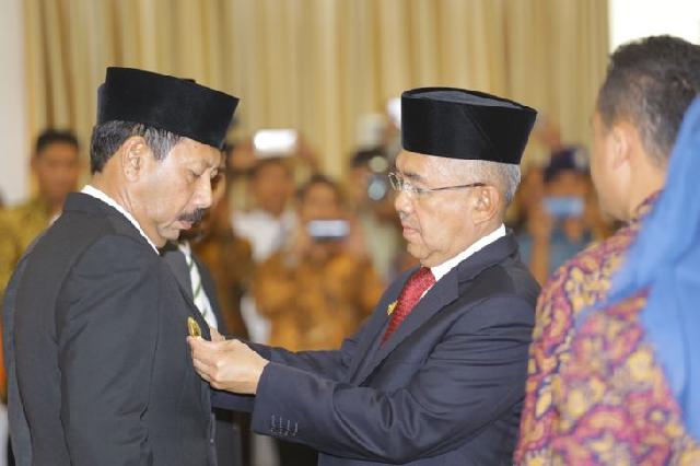 Gubri Lantik Edwar Sanger Jadi Plt Walikota