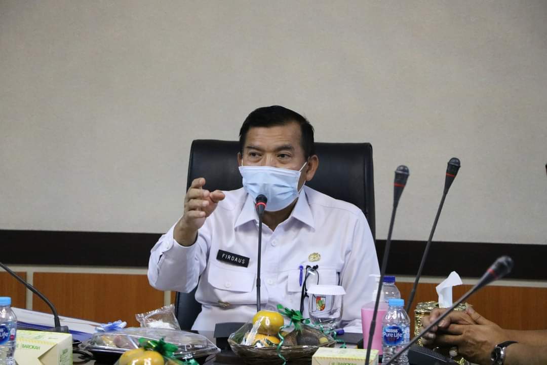 Walikota: Tiang Reklame Tidak Berizin Tertibkan, Tak Ada Toleransi, Potong!