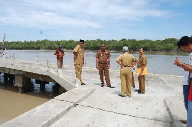 Bupati Tinjau Pembangunan Jalan Lintas Pesisir