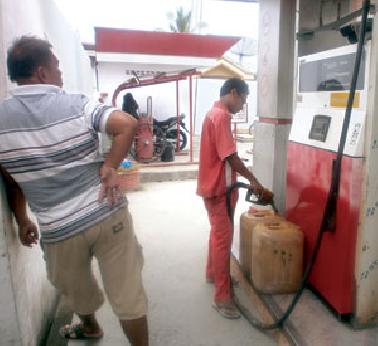 Pertamina Cabut Izin SPBU yang Melayani Pembelian BBM Pakai Jerigen