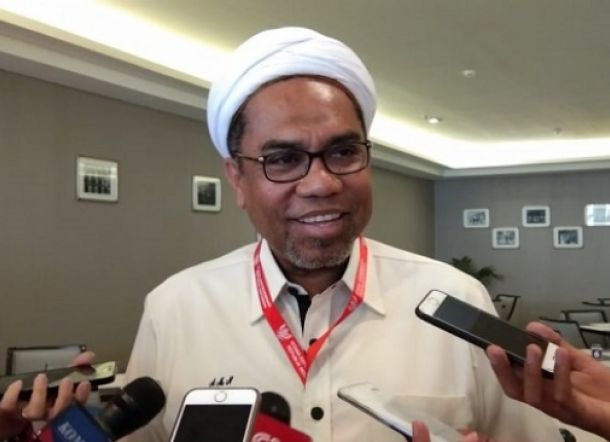 Dikritik Soal Jabatan Komisaris AP I, Ngabalin Singgung Orang Tua Fadli Zon