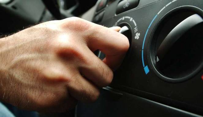 Masuk Mobil Jangan Langsung Nyalakan AC, Bahaya !