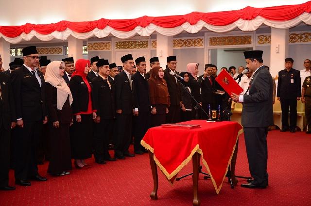 Dilantik Sekdaprov, Sejumlah Pejabat III dan IV Turun Jabatan