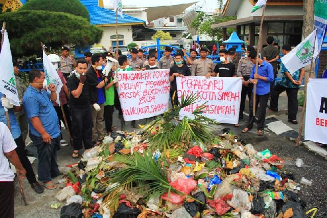 2017 Mendatang DKP Pekanbaru tak Lagi Kelola Sampah, ini Kata DPRD