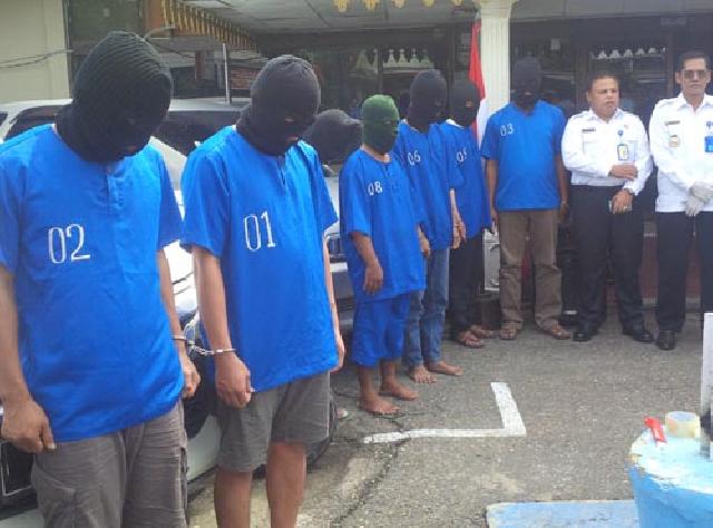 Amankan 7 Tersangka dan 5 Kg Sabu, BNNP Riau Butuh 4 Hari Dapat Tangkapan Terbesar 2017