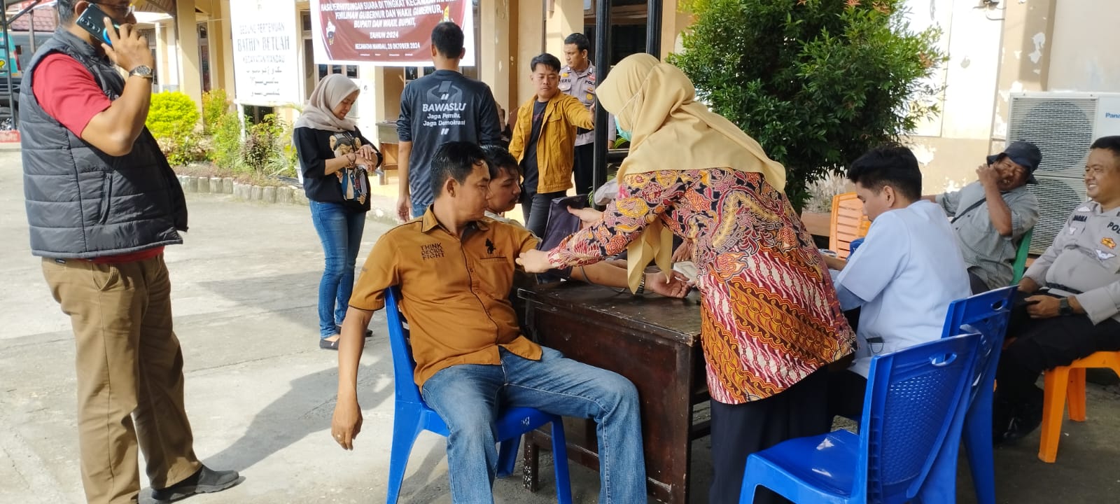 Polsek Mandau dan Puskesmas Mandau Pastikan Kesehatan Petugas PPK Tetap Prima