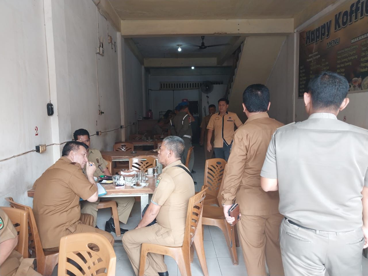 Razia ASN Nongkrong di Jam Kerja, Inspektorat Riau Jaring 7 Pegawai di Kedai Kopi Pekanbaru