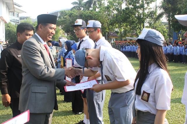 Mentri LHK Tanda Tangani RT RW, Ini Komentar Wako