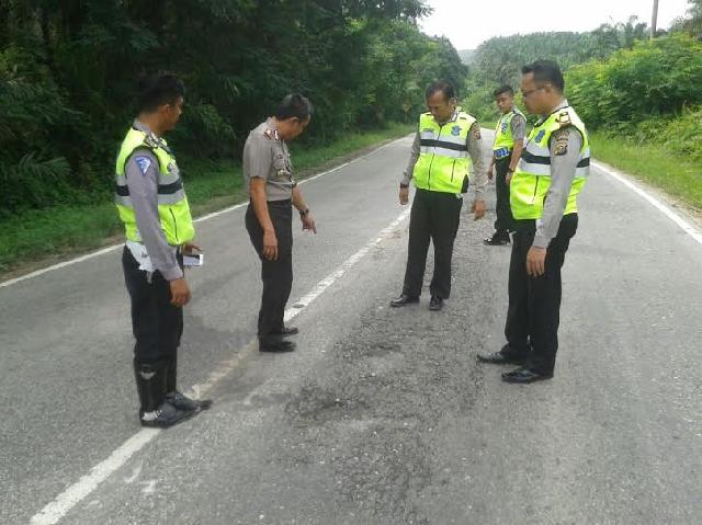 Anggota Polsek Koto Gasib Siak Tewas Dalam Kecelakaan