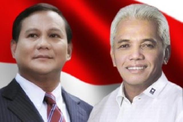 Timses Prabowo-Hatta Bagikan 1000 Takjil di Pekanbaru