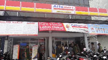 Tak Kantongi Izin, Empat Outlet Alfamart Nekad Beroperasi di Pekanbaru
