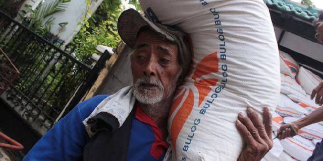 Bulan depan, pemerintah Jokowi uji coba ganti raskin dengan voucher