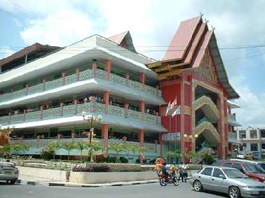 Dinas PU Pekanbaru Diminta Bangun Drainase Pasar Bawah