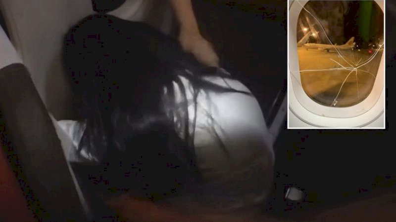 Karena Stres Diacuhkan Pacar, Wanita Ini Pecahkan Jendela Pesawat dan Ingin Keluar di Tengah Penerbangan