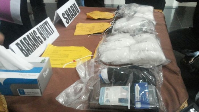 Satu Dari Empat Terdakwa Penyelundup Sabu 2,9 Kilogram Divonis Seumur Hidup