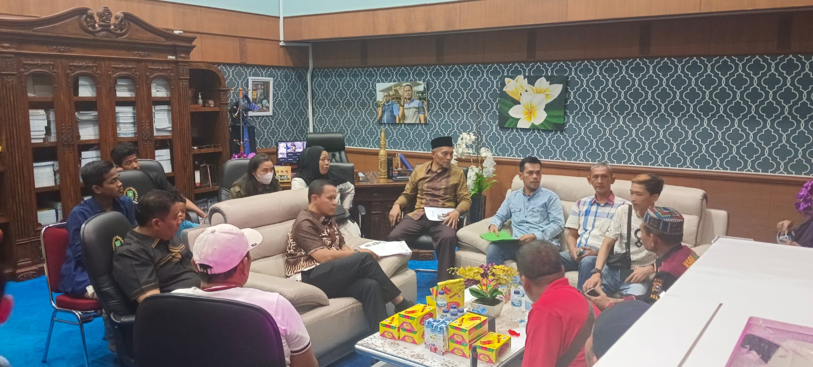 Pedagang Wisata Kuliner Taman Cut Nyak Dien Pekanbaru Keluhkan Intimidasi, Agung Nugroho Janji Tindak Lanjuti