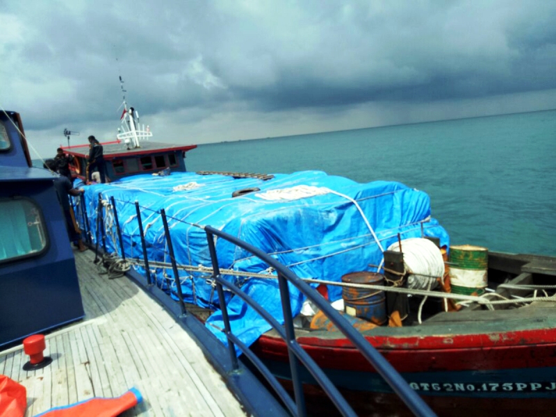 Astaga! Kapal Patroli Bea dan Cukai Diserang Penyelundup dari Malaysia