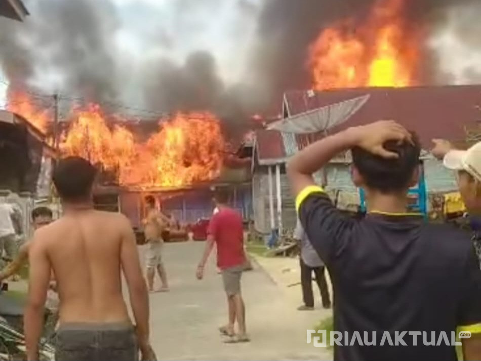Jelang Salat Jumat, 30 Rumah Terbakar di Rokan Hilir