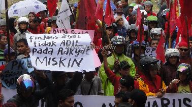 PKL Ancam Akan Gugat Firdaus