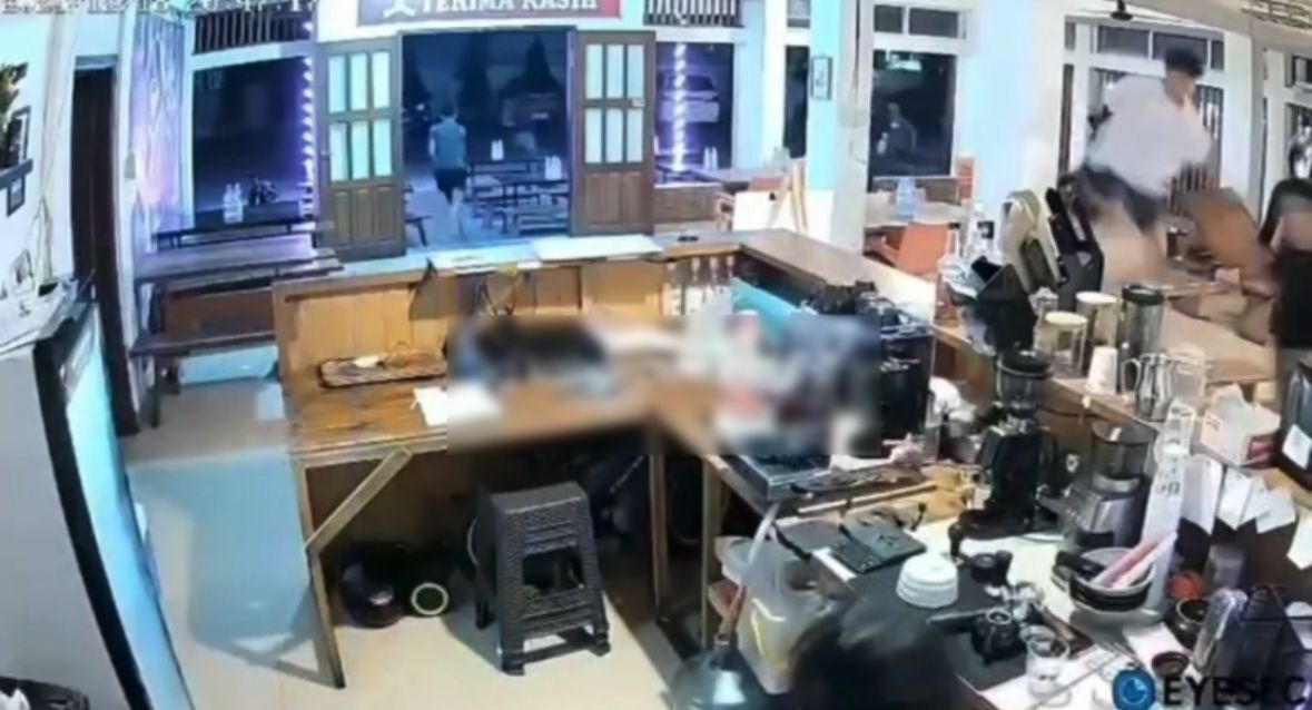 Viral di Medsos, Aksi Penyerangan Diduga Geng Motor di Kafe Pekanbaru