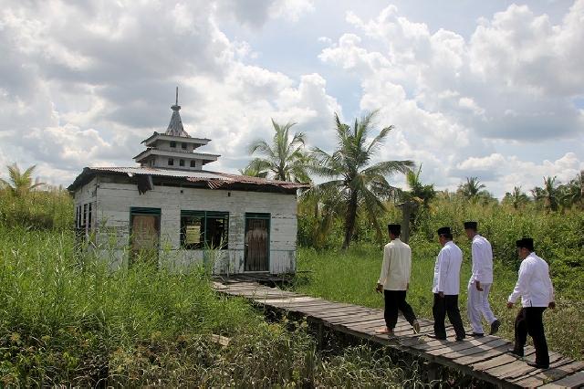 Dibangun 1939, Bupati Inhil Tinjau Masjid Jami Nurul Wathan