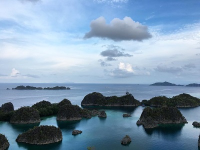 Menikmati Pesona Pulau Waigeo, dari Budaya hingga Keindahan Bawah Lautnya
