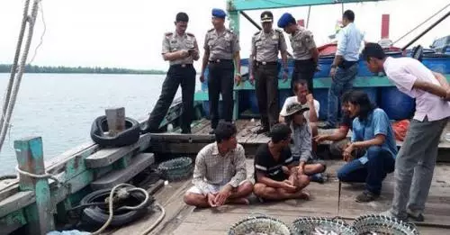 Ketahuan Curi Ikan, China Kesal Kapal Nelayannya Diciduk Menteri Susi