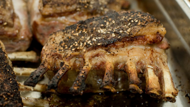 Rahasia Masak Daging Kambing yang Empuk dan Juicy