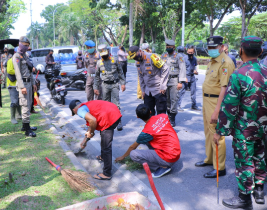 Siap-siap! Jika Langgar Protokol Kesehatan di Pekanbaru akan Disanksi Bersihkan Drainase 8 Jam