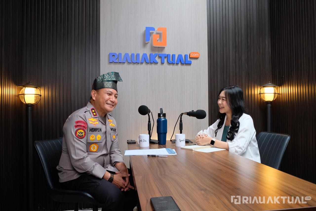 Kapolda Riau Kupas Green Policing di Podcast Riauaktual
