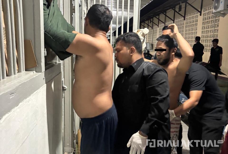 Lapas Pekanbaru Gelar Razia Malam, Amankan HP hingga Sajam Rakitan