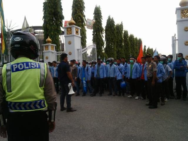 Mahasiswa UR Kecam Insiden Meranti Berdarah