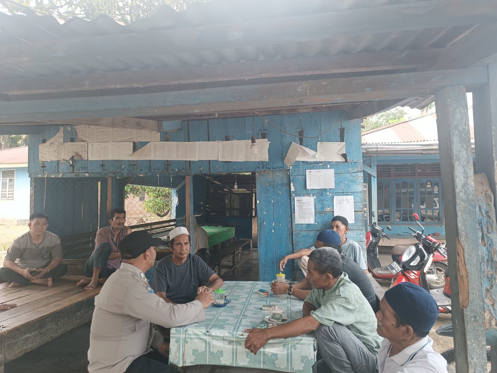 Bhabinkamtibmas Polsek Tambusai Gelar Cooling System di Desa Tambusai Timur untuk Wujudkan Pilkada Damai